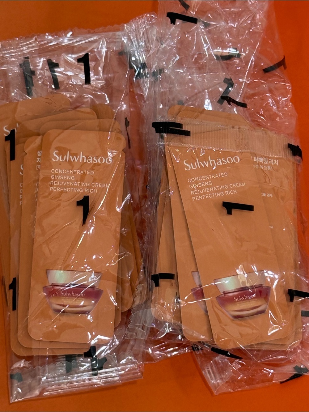 Sulwhasoo Concentrated Ginseng Rejuvenating Cream Perfecting Rich 1ml x 24 Pcs
